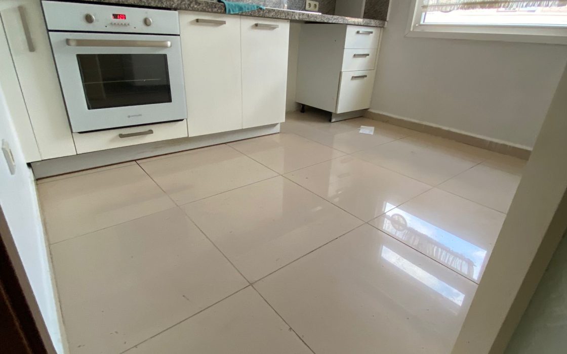 FLORYA ŞENLİKKÖY DE KAÇIRILMAYACAK BARBEKÜLÜ FIRSAT DAİRE