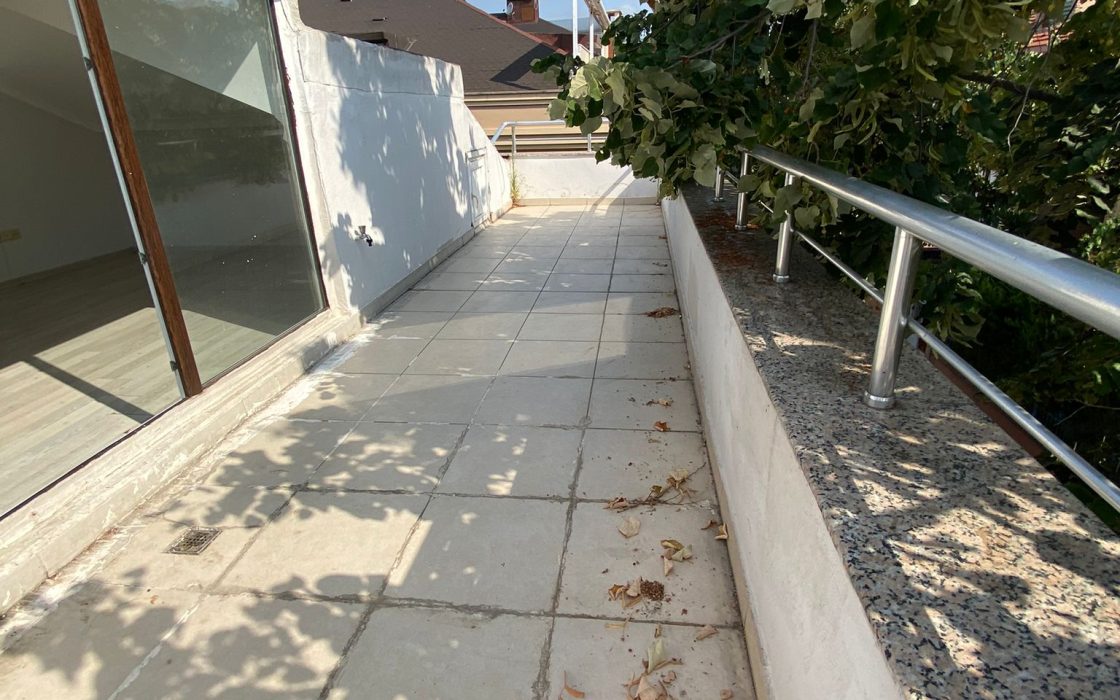 FLORYA ŞENLİKKÖY DE KAÇIRILMAYACAK BARBEKÜLÜ FIRSAT DAİRE