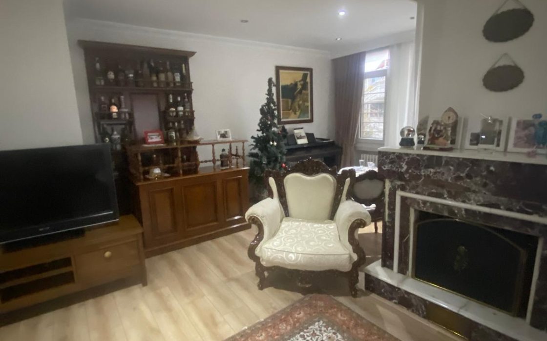 FIRSAT ŞENLİKKÖYDE ARSA PAYI YÜKSEK DAİREMİZ