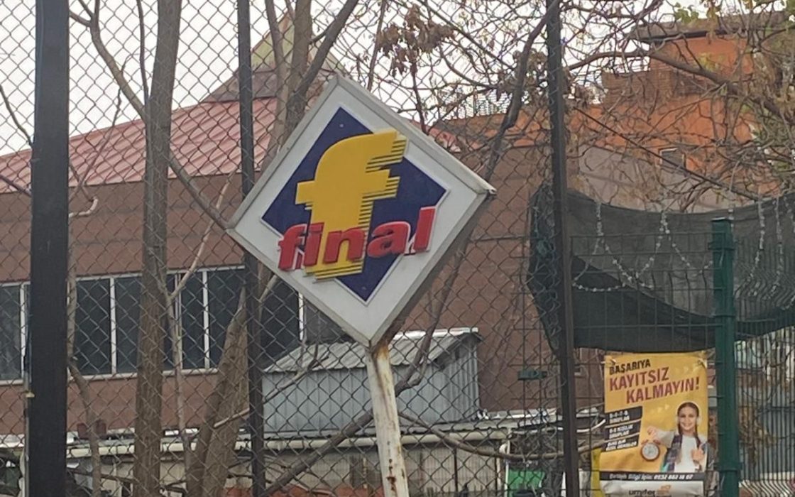 FIRSAT ŞENLİKKÖYDE ARSA PAYI YÜKSEK DAİREMİZ