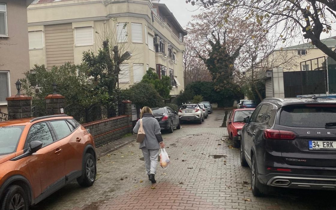 FIRSAT ŞENLİKKÖYDE ARSA PAYI YÜKSEK DAİREMİZ