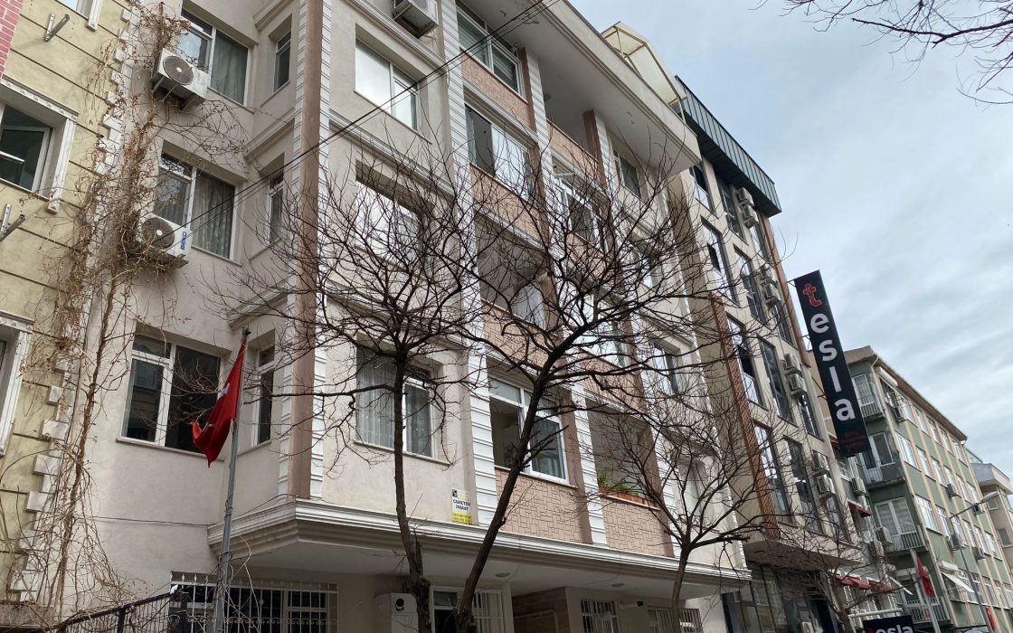 BAKIRKÖY İSTANBUL CADDESİ ARKASI
