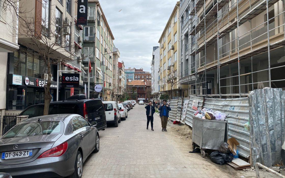 BAKIRKÖY İSTANBUL CADDESİ ARKASI