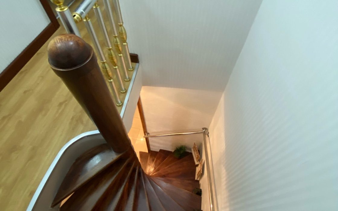 BAKIRKÖY İSTANBUL CADDESİ ARKASI