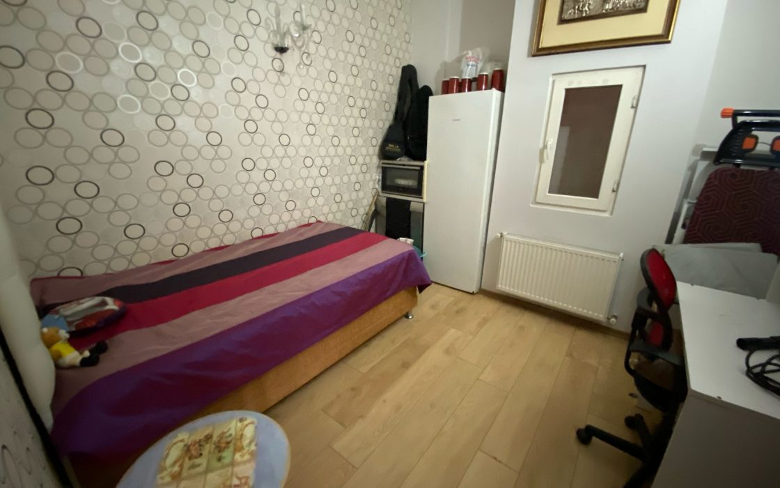 BAKIRKÖY İSTANBUL CADDESİ ARKASI