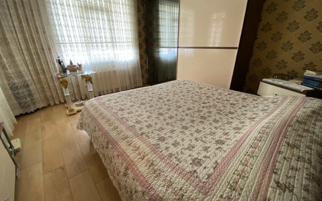 BAKIRKÖY İSTANBUL CADDESİ ARKASI