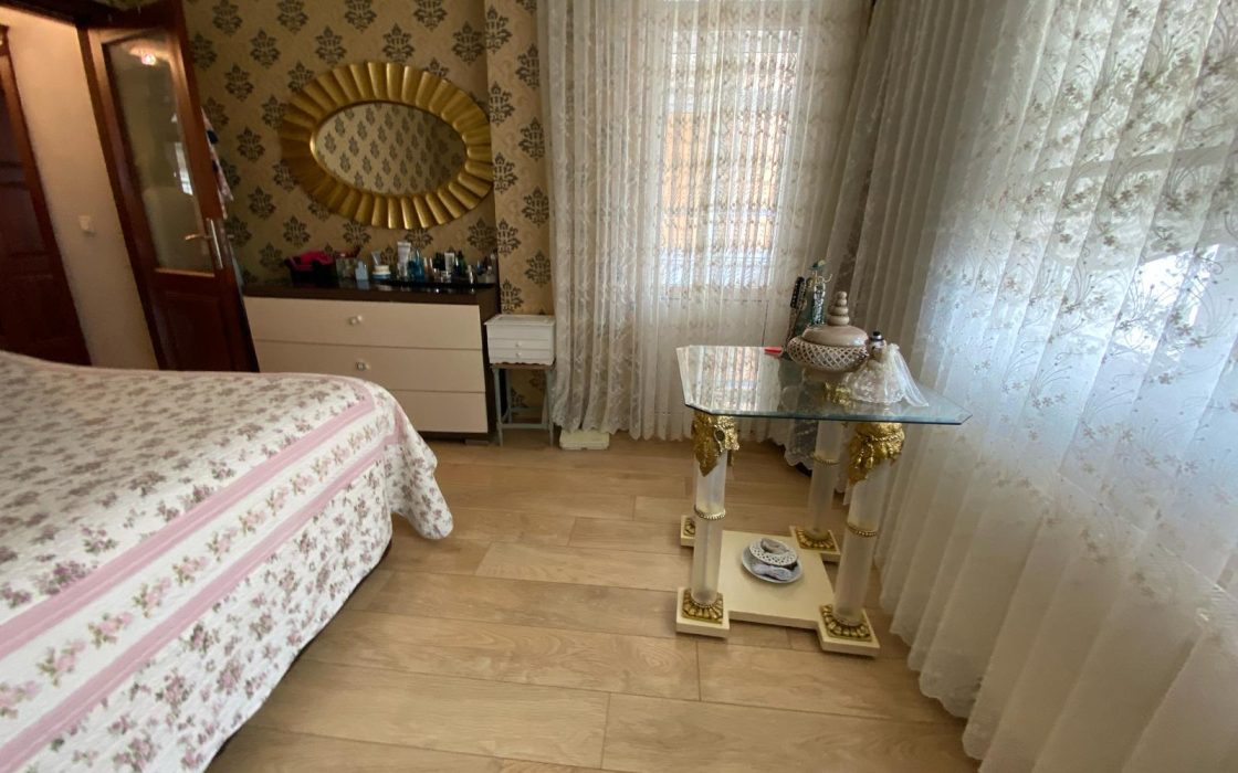 BAKIRKÖY İSTANBUL CADDESİ ARKASI