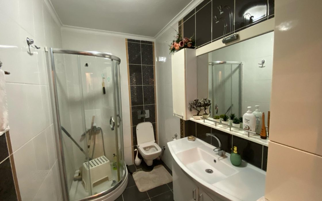 BAKIRKÖY İSTANBUL CADDESİ ARKASI