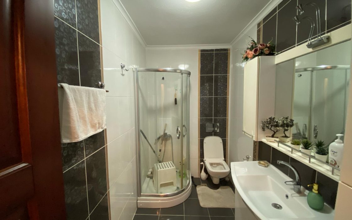 BAKIRKÖY İSTANBUL CADDESİ ARKASI