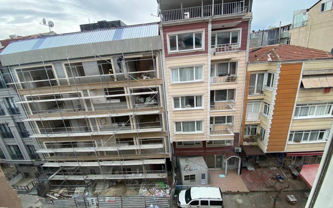 BAKIRKÖY İSTANBUL CADDESİ ARKASI