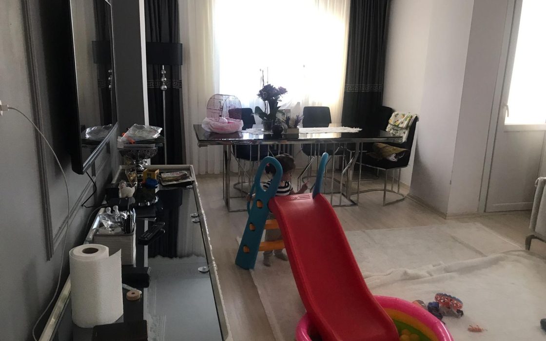 MERTERİN EN MERKEZİ KONUMLARINDAN ALTAY SOKAKTA