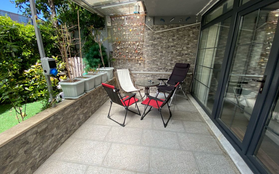 SİMİTAŞ BLOKLARINDA BAHÇE KATI BARBEKÜ KEYİFLİ