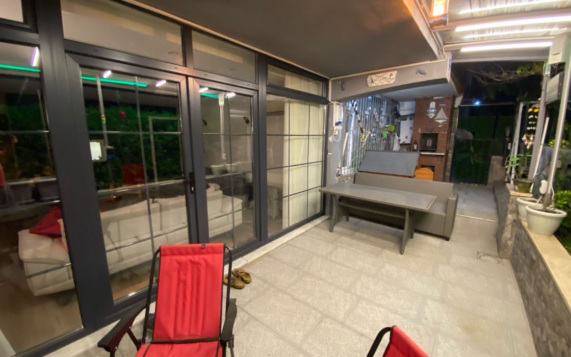 SİMİTAŞ BLOKLARINDA BAHÇE KATI BARBEKÜ KEYİFLİ