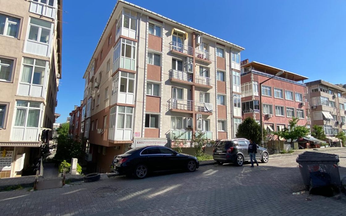 MERTERİN EN MERKEZİ KONUMLARINDAN ALTAY SOKAKTA