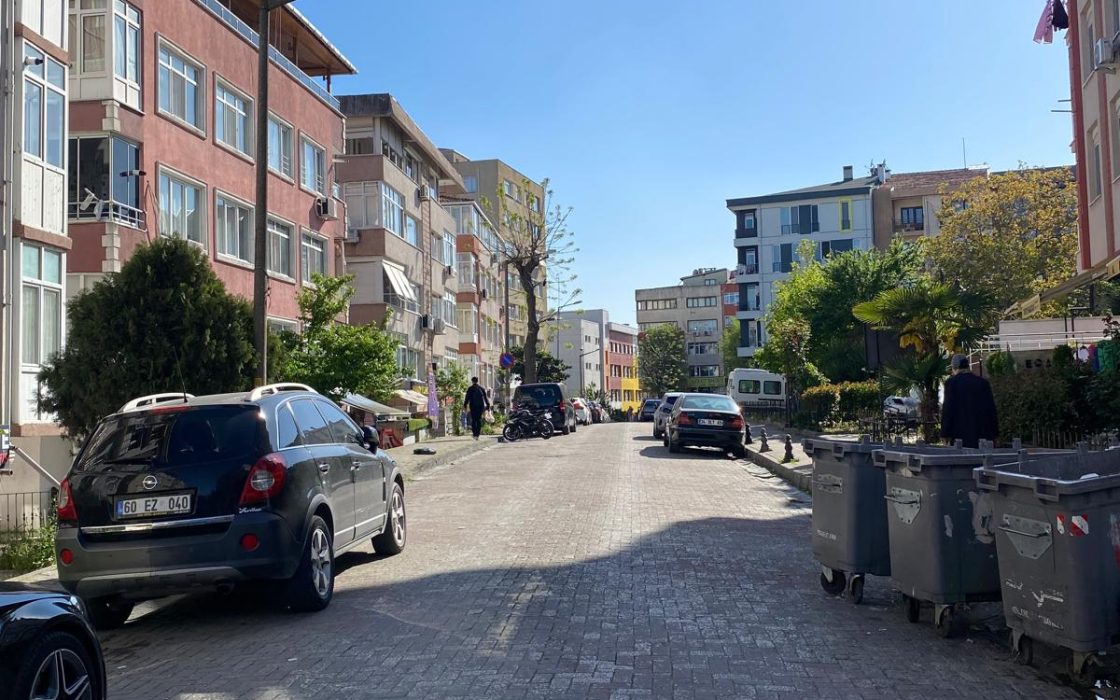 MERTERİN EN MERKEZİ KONUMLARINDAN ALTAY SOKAKTA