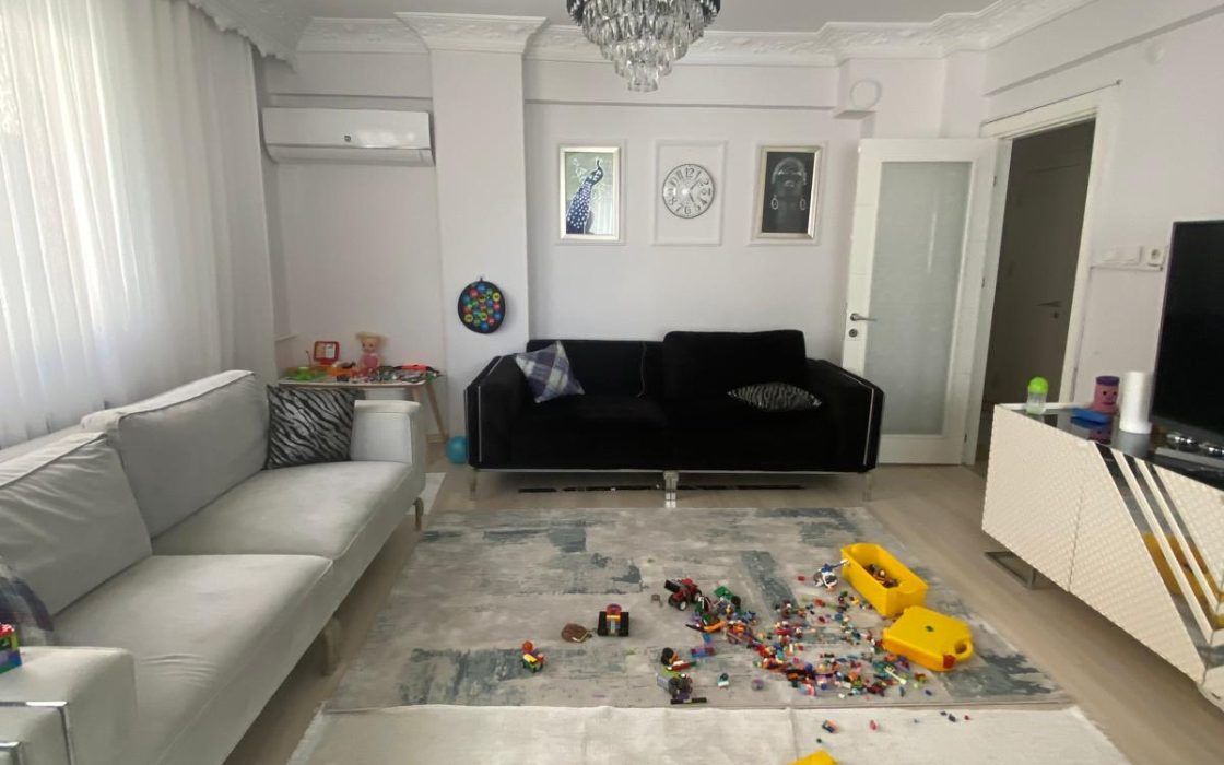 MERTERİN EN MERKEZİ KONUMLARINDAN ALTAY SOKAKTA