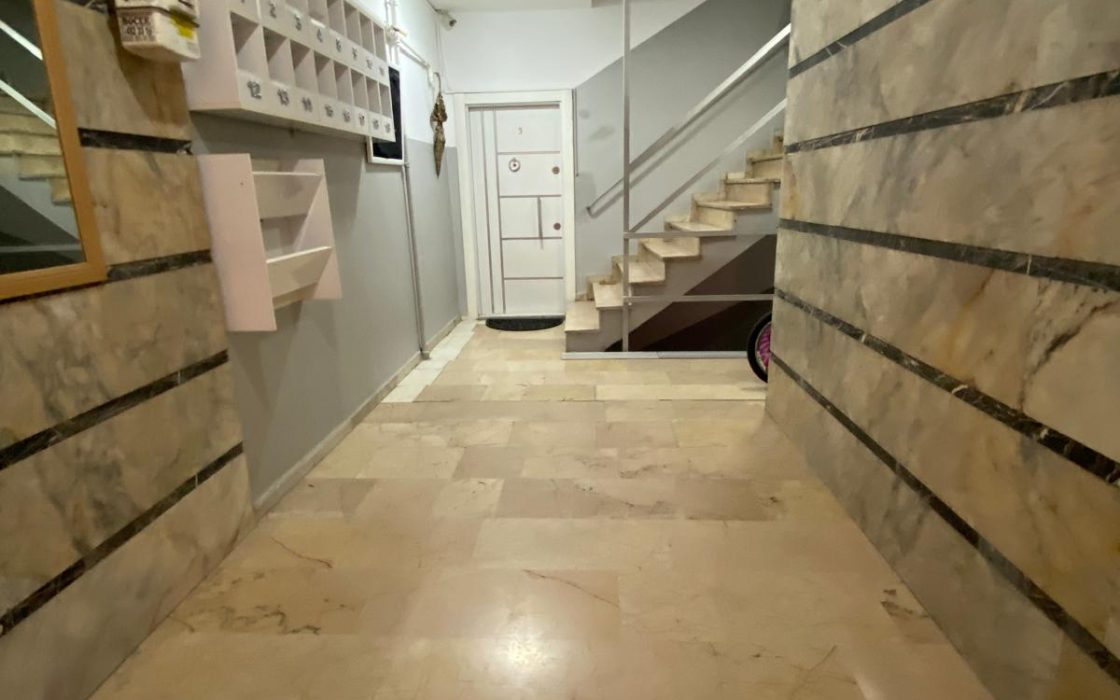 MERTERİN EN MERKEZİ KONUMLARINDAN ALTAY SOKAKTA