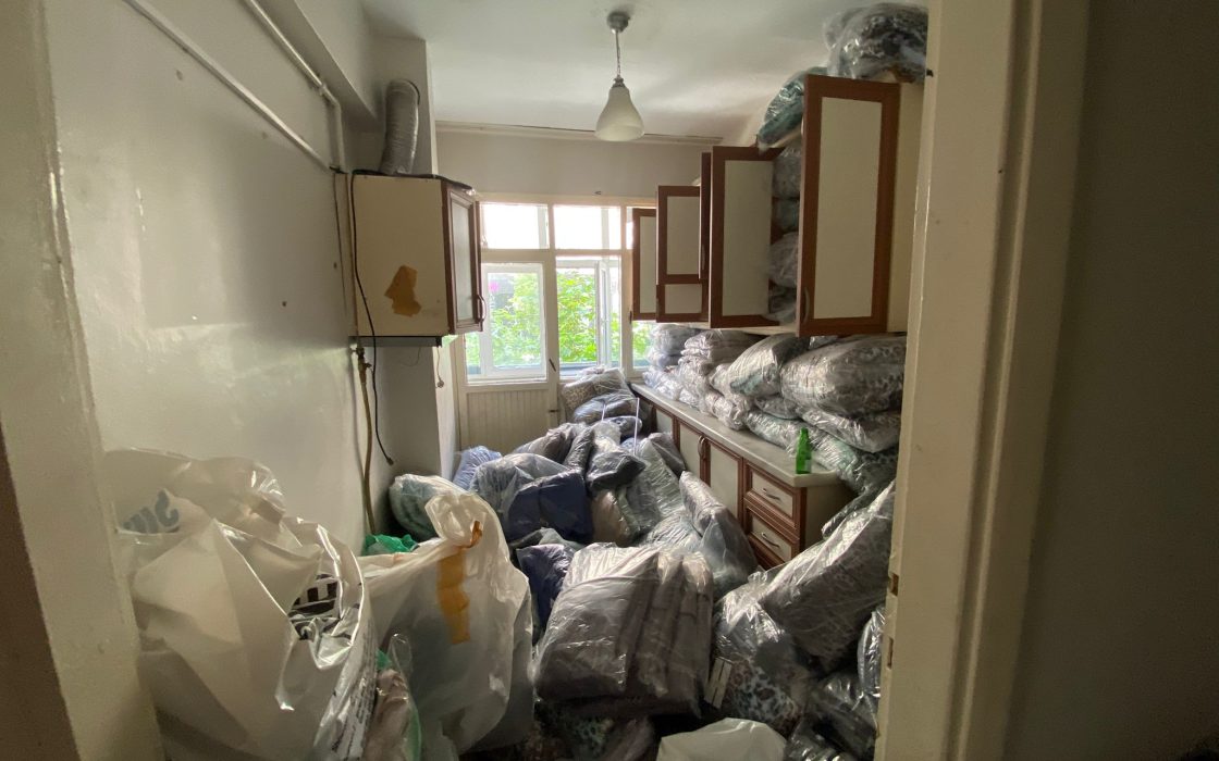 TEKSTİL PİYASASININ GÖBEĞİ MERTER SOKAKTA SATILIK DÜKKAN/MAĞAZA