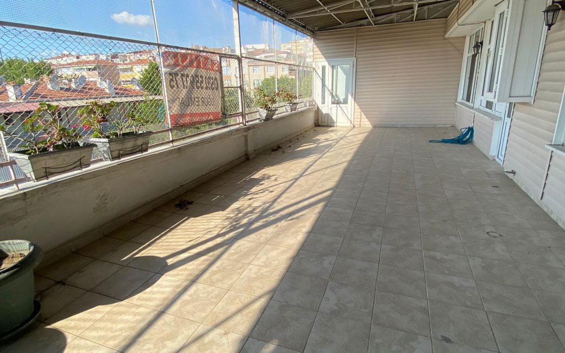 SİMİTAŞ BLOKLARI’NDA GENİŞ CEPHE TERASLI MUHTEŞEM DAİRE