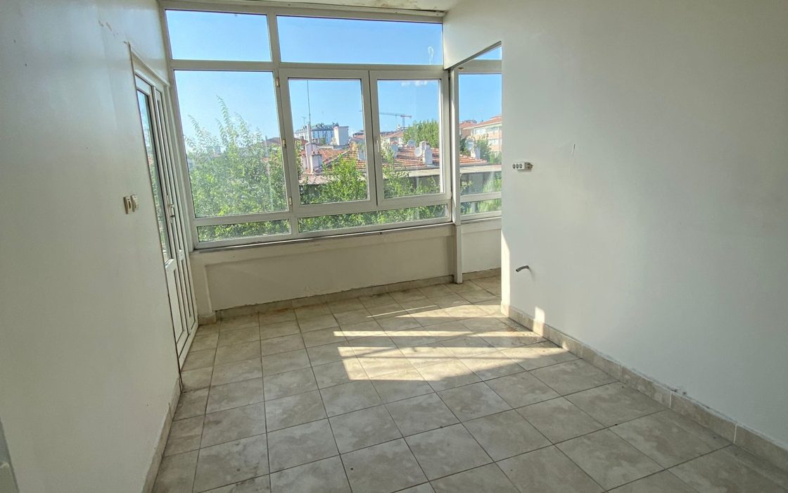 SİMİTAŞ BLOKLARI’NDA GENİŞ CEPHE TERASLI MUHTEŞEM DAİRE